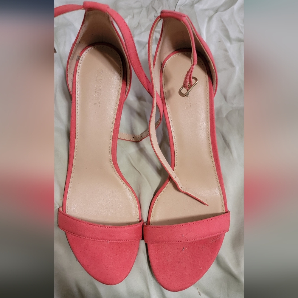 Old Navy Women's Pink Ankle Strap Sandals